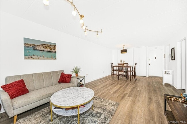 Photo - 1155 Warburton Ave Unit 3D