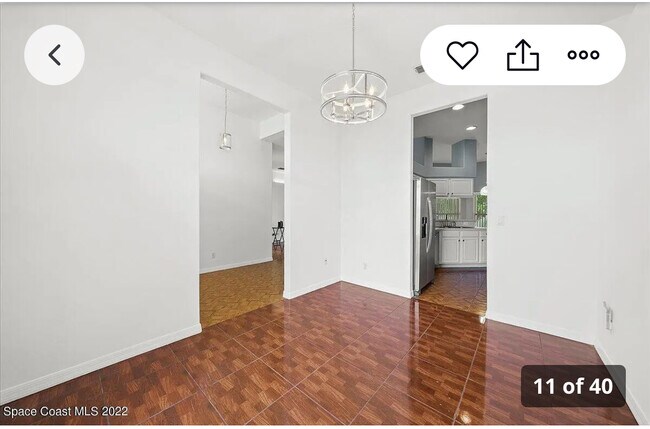 Photo - 525 Justine Ave NW