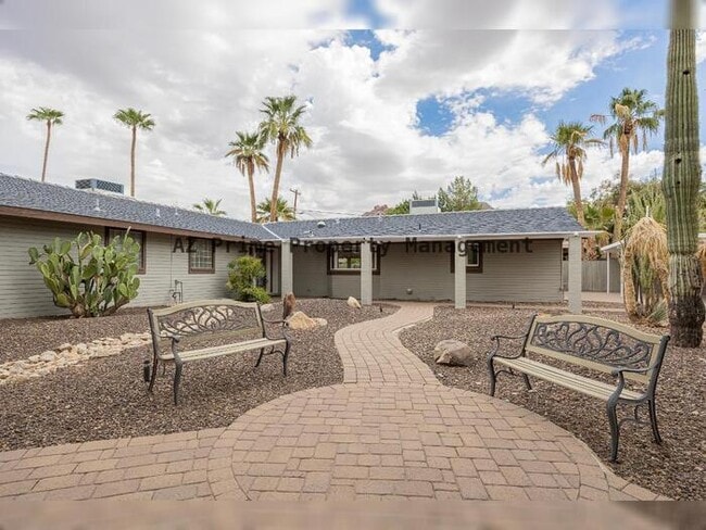 Photo - 5301 N 43rd Pl