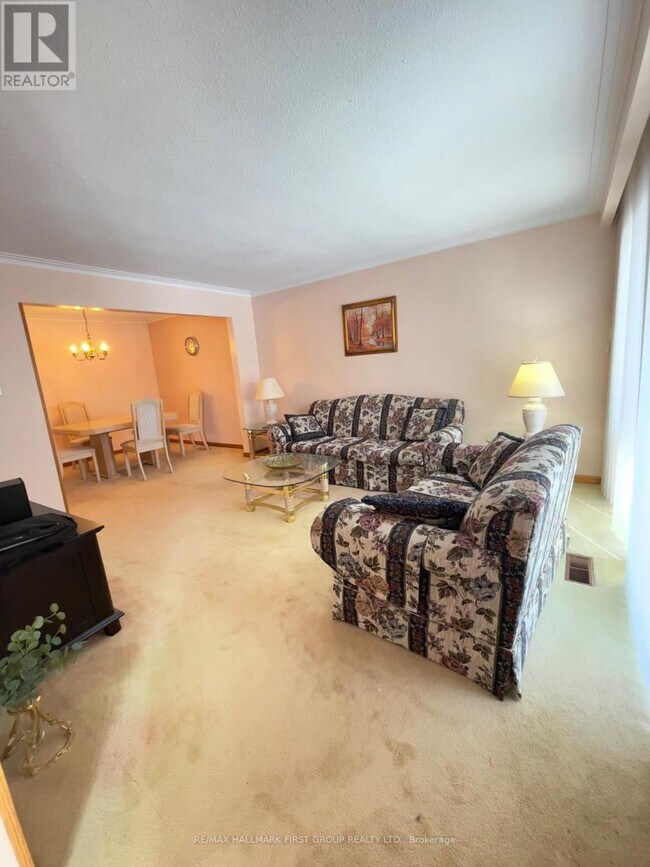 Photo - 23 St Paschal Ct