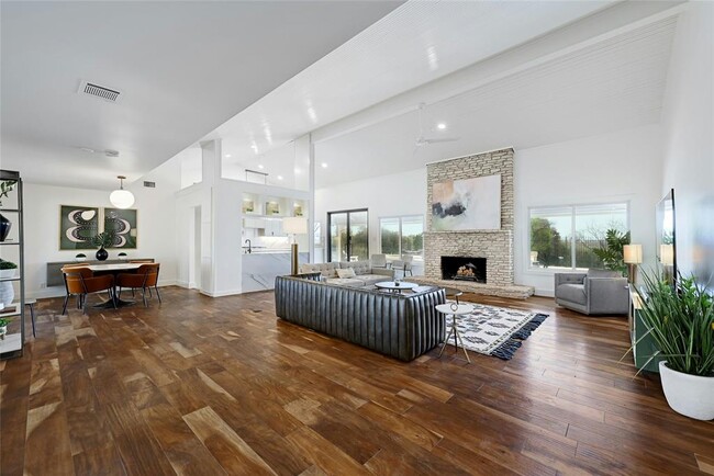 Photo - 5700 Penick Dr