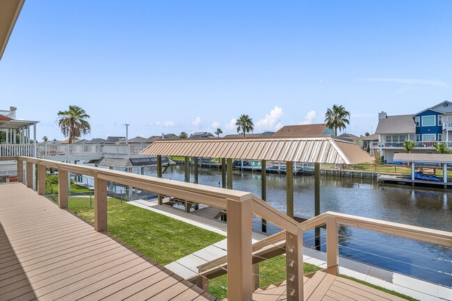 1264 Blue Heron Dr