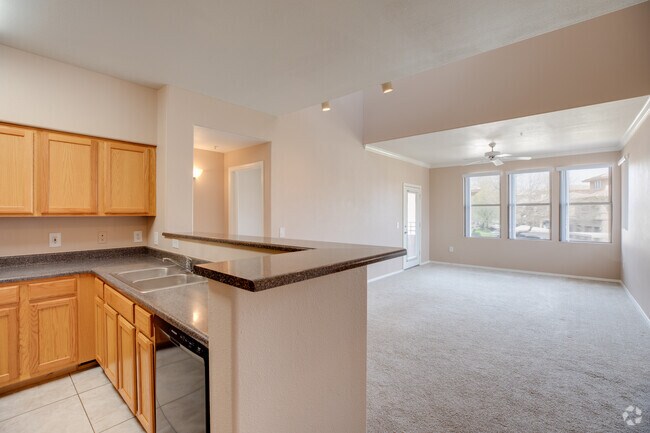1BR, 1.5BA - 1,120SF