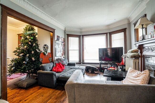 Photo - 2937 N Maryland Ave Apartments Unit 1