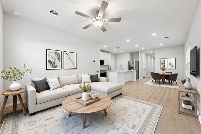 Photo - 302 Brazen Forest Trl