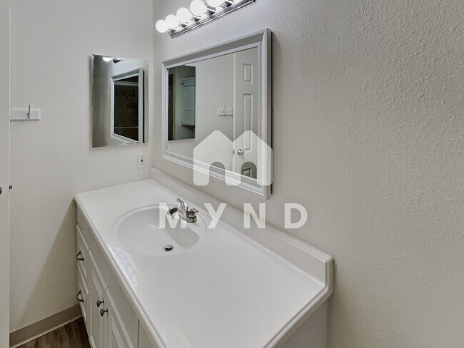 Photo - 1547 Delucchi Ln Apt C