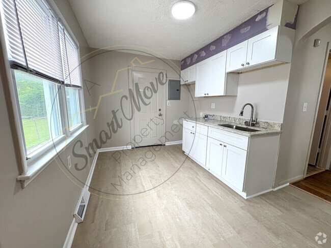 Building Photo - 13312 Sherman Ave Rental