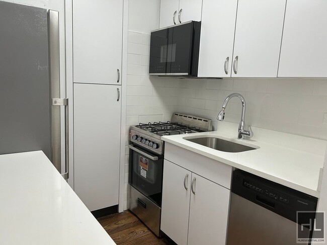Building Photo - East 89 Street Unit 6N Rental