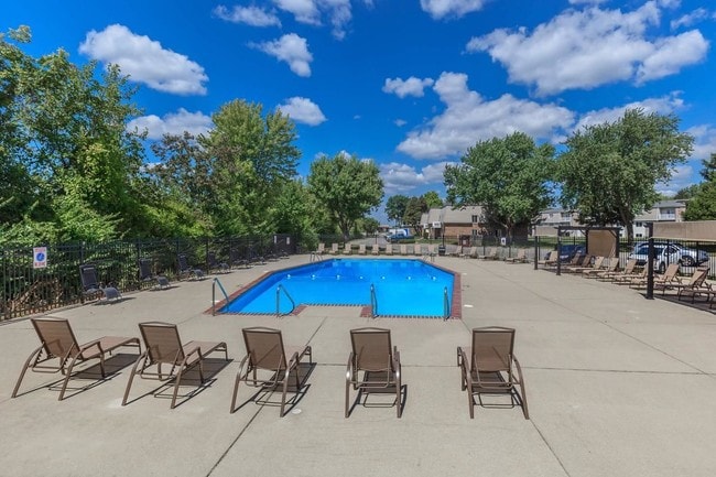 10 West Apartments