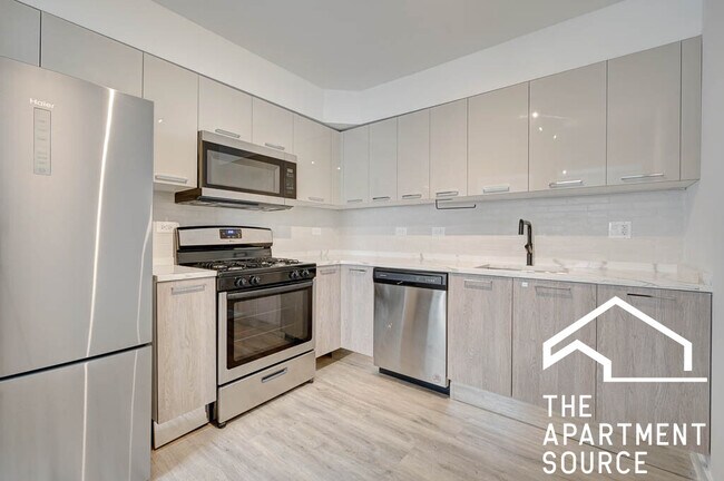 Photo - 7620 N Sheridan Rd