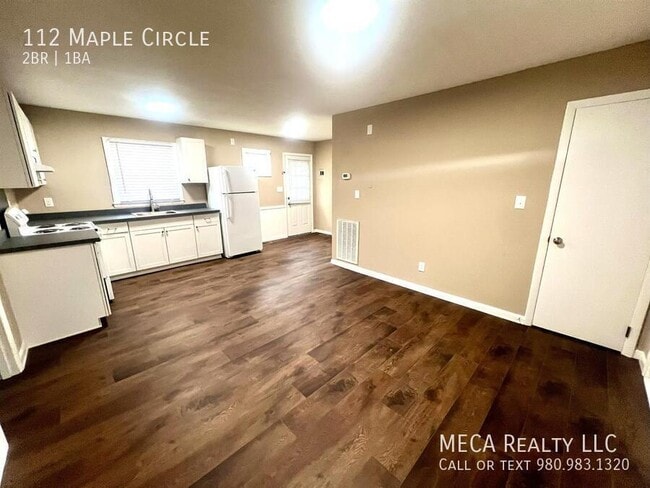 Photo - 112 Maple Cir