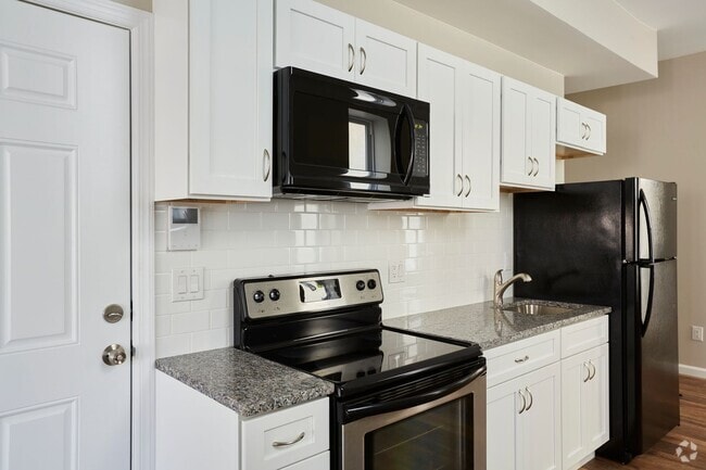 Building Photo - 5514 Woodland Ave Unit 1 Rental