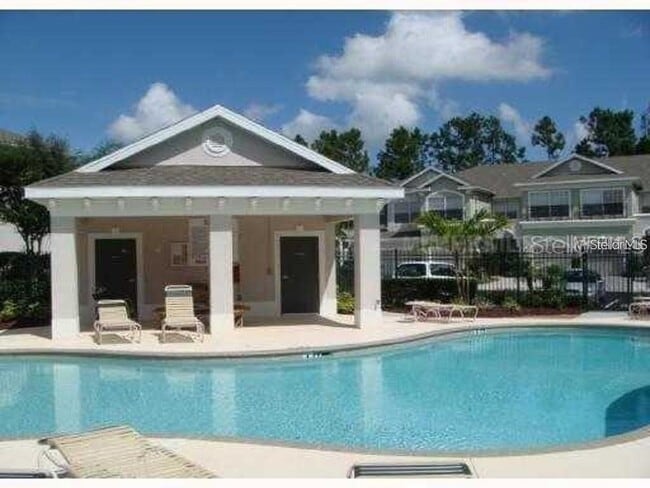 Photo - 2052 Park Crescent Dr