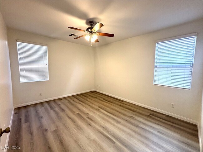 Building Photo - 11681 Splendor View Dr