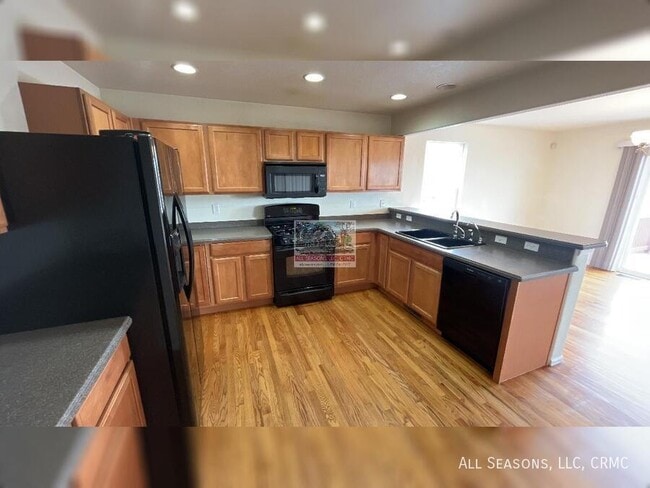 Photo - 8319 Meadowcrest Dr