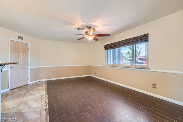 Photo - 733 Strawberry Pl