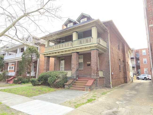 Building Photo - 621 W Princess Anne Rd