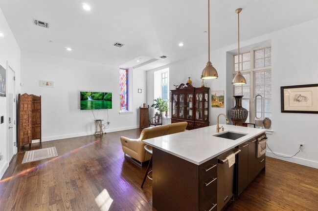 Photo - 304 Pavonia Ave Unit 102A