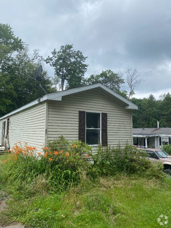 Building Photo - 104 WP Rental