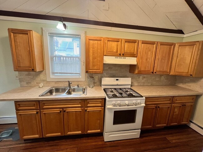 Photo - Updated Single Family Home with 3 Beds / 2...