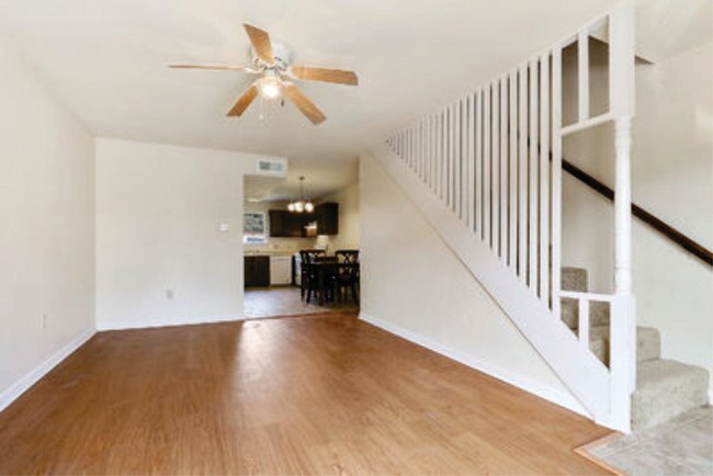 Photo - 534 s Flannery rd