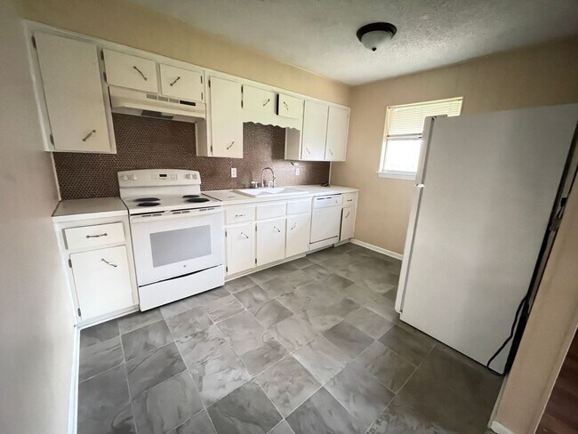 Photo - 425 W Avenue C Unidad 1