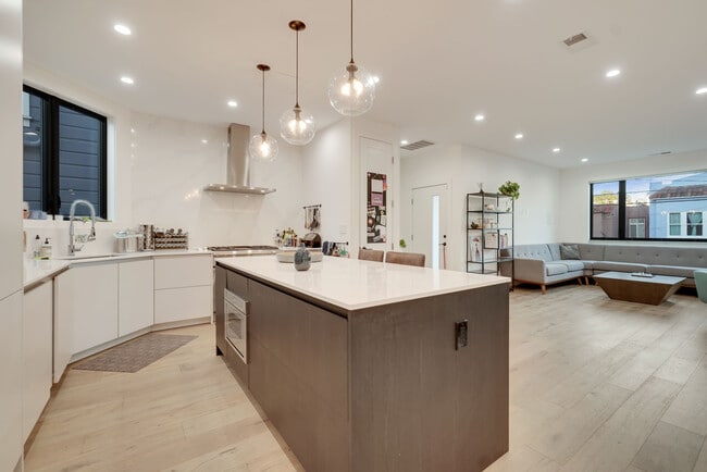 Photo - 1160 Florida St