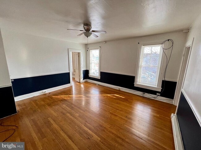 Building Photo - 301 W Martin St Unit 2