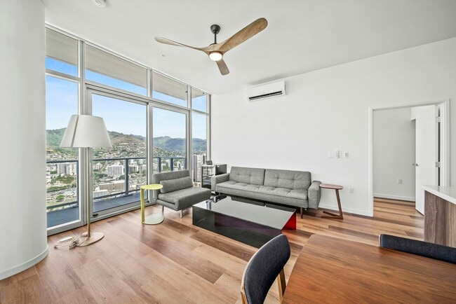 Photo - 1515 Liona St Unit 4418