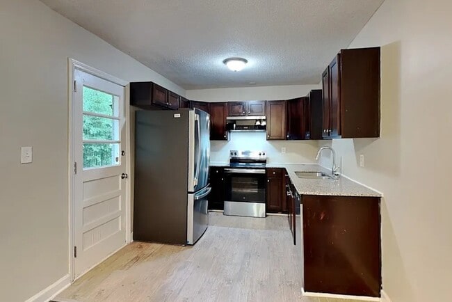 Photo - 2751 Flagstone Dr SE