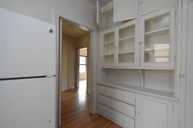 Photo - 1034 Dempster St Unidad E4