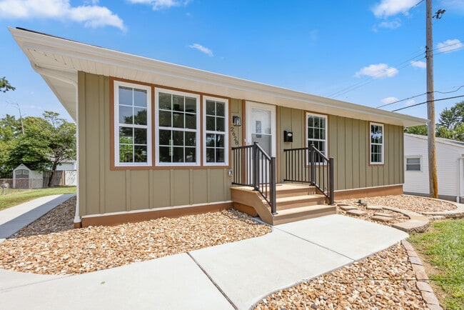 Photo - 2628 Linden Pl