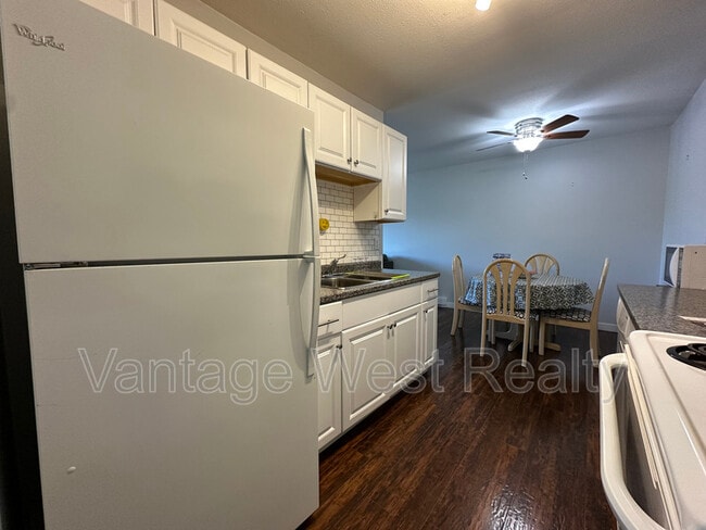 Photo - 3160-3160 De Montreuil Ct
