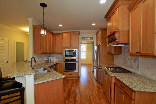 Photo - 112 Bancroft Brook Dr