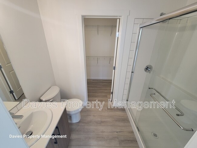 Photo - 9207-9228 228 St NW Unit #106