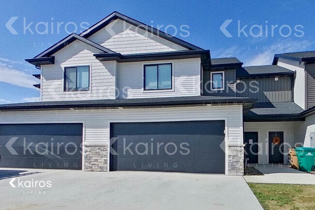 Building Photo - 6910 Bluebell Ct