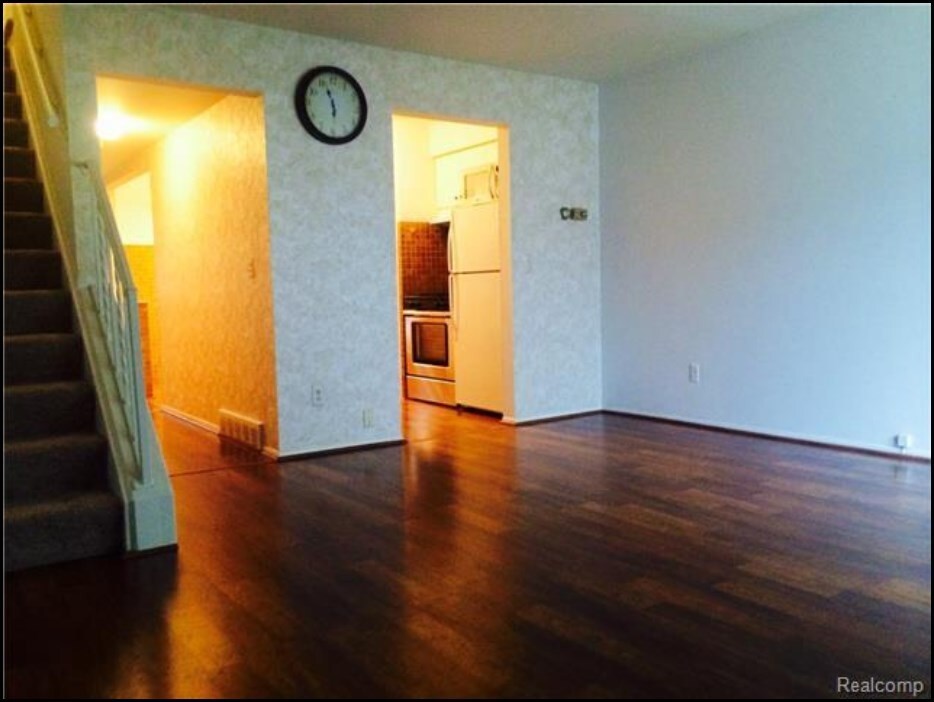 Photo - 28060 Universal Dr Condo