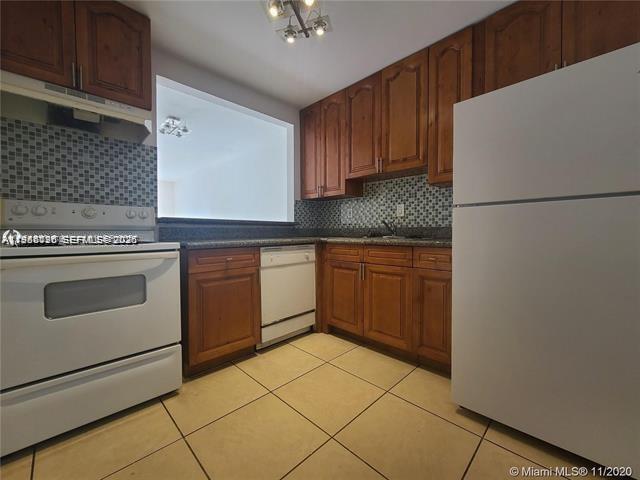 Photo - 15225 NE 6th Ave Unit B303