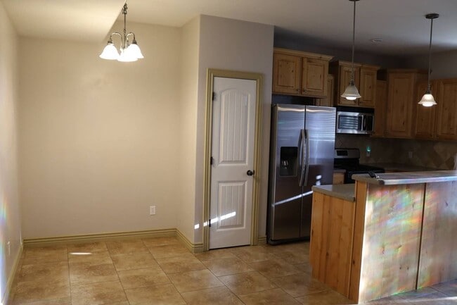 Photo - 3 bed 2.5 bath townhome in Salem