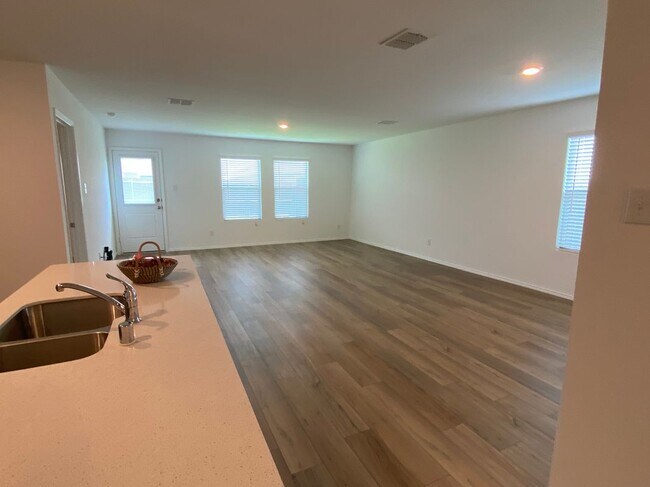 Photo - 5501 Lavender Dr