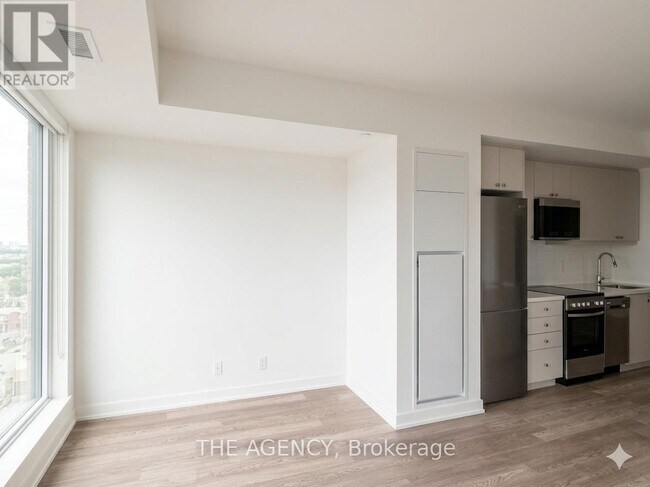 Photo - 51 Clarington Blvd Unité 1214