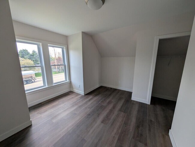 Photo - 17334 N Main St