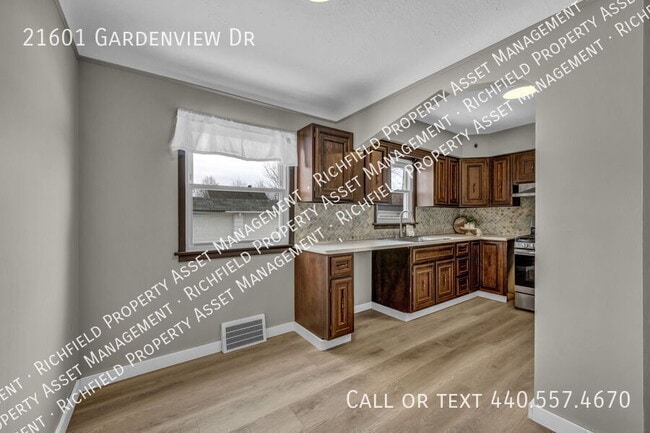 Photo - 21601 Gardenview Dr