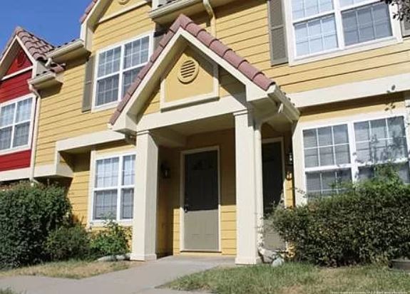 Photo - 1339 NE 39th St Townhome