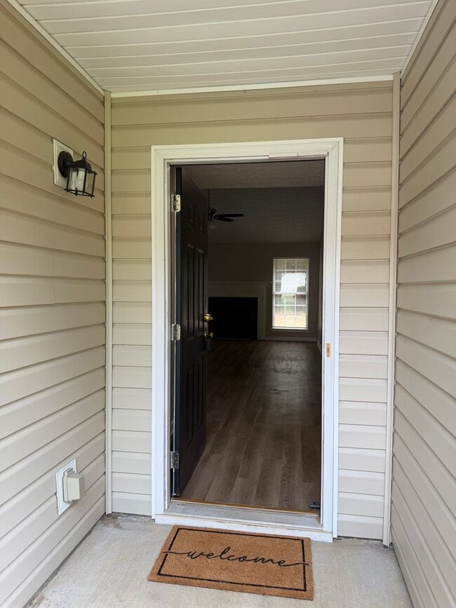 Photo - 3 Bedroom 2 Bathroom Ranch Home