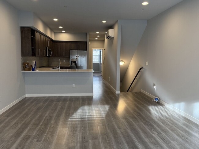 Photo - Modern Lynnwood 3BD/3BTH Townhome for Lease! Small Pet Friendly!