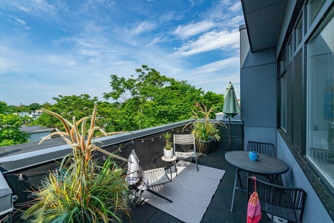 Photo - 400 Mystic Ave Unit 304