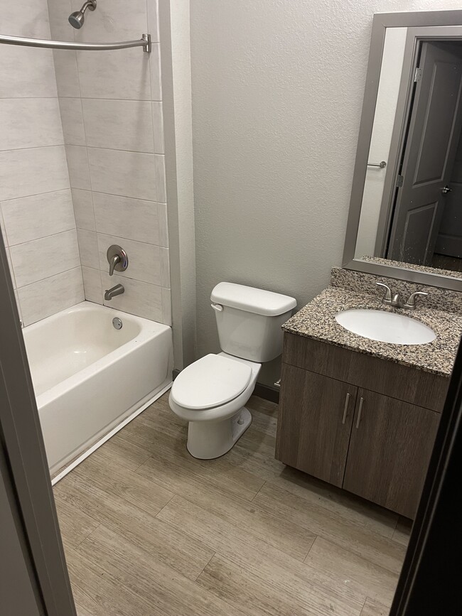 Photo - 565 Hank Aaron Dr SW Unit 523 A