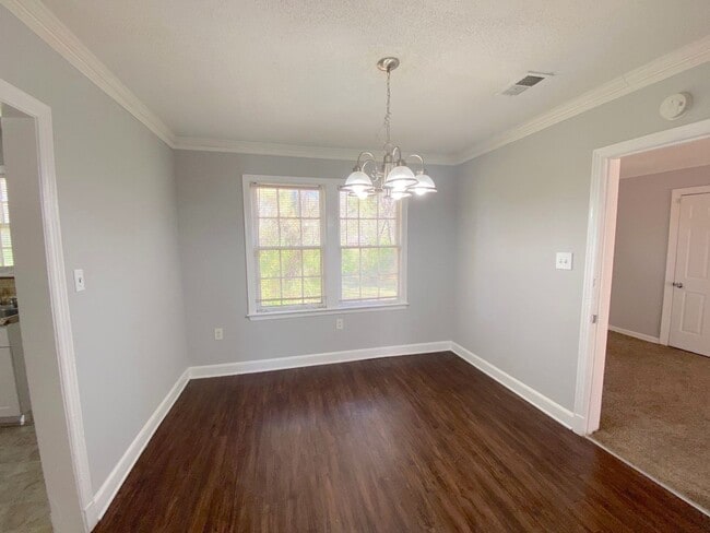 Photo - 722 Lydgate Rd
