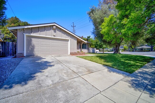 Building Photo - 5607 Goldfield Dr